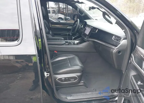 2024 Jeep Wagoneer L Series I 4X4 z USA, uszkodzony, nr VIN 1C4SJSAP5RS153200